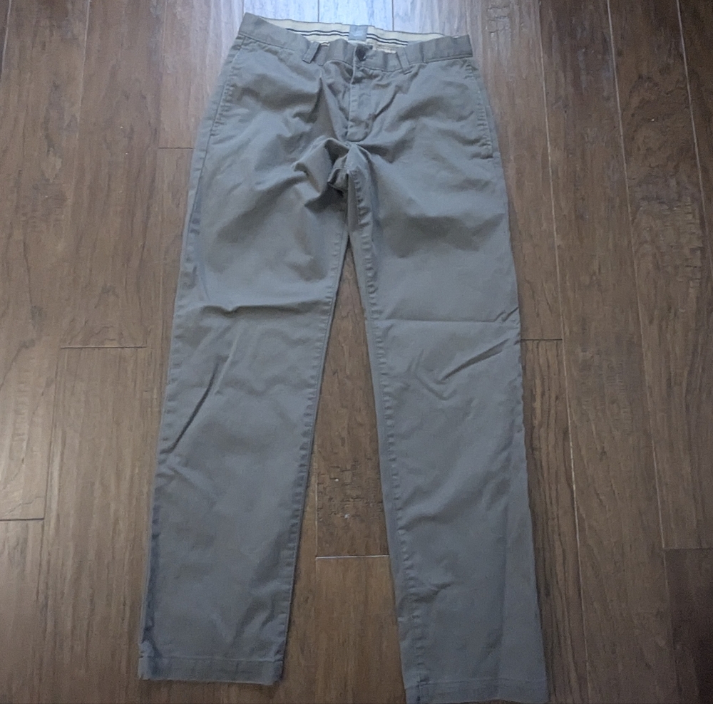 Gap Straight Fit Khakis Sz 30x32